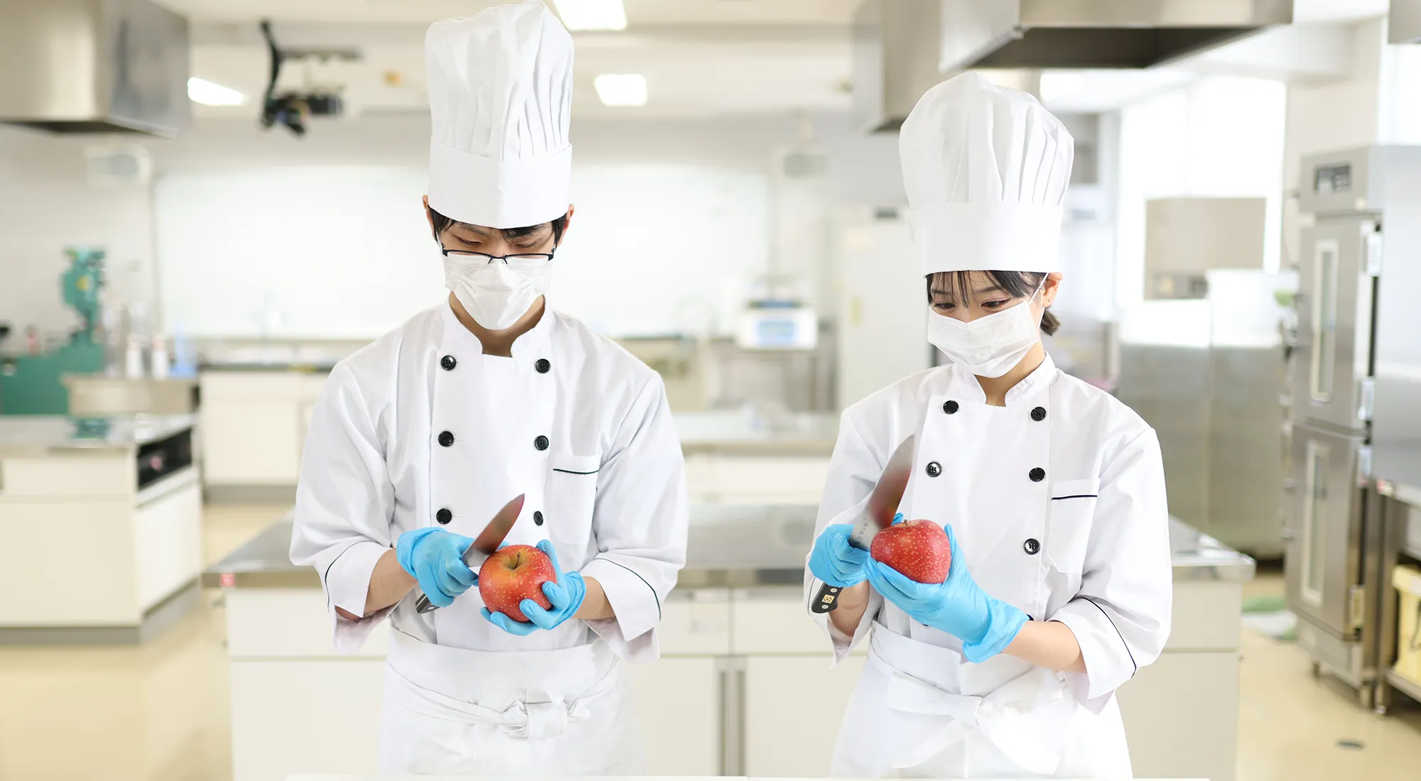 シーン：栄養学科