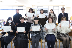 第8回図書館POP大賞の表彰式を行いました！